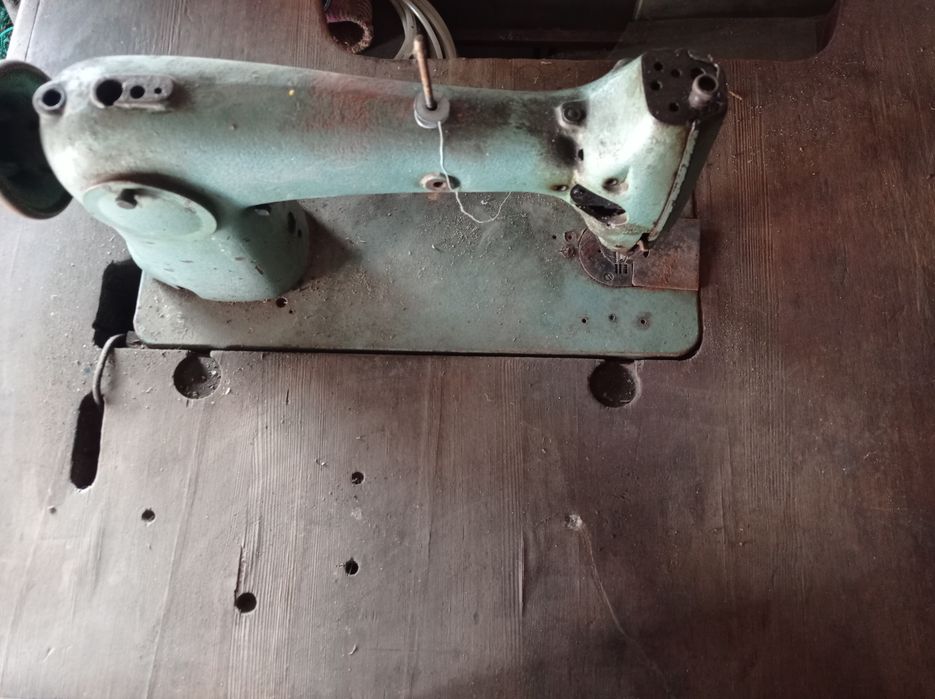 Швейная машинка б/у