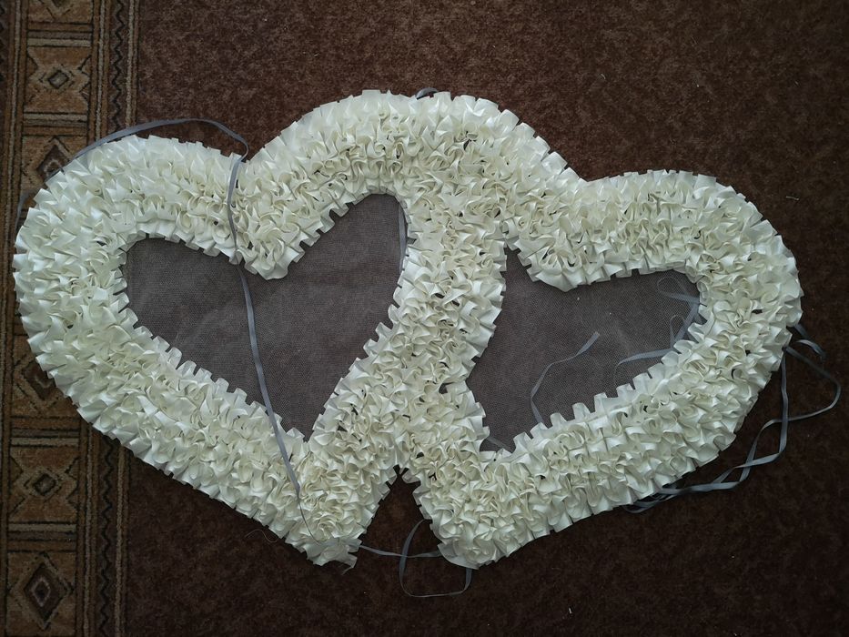 Свадебные сердца, украшение на машину