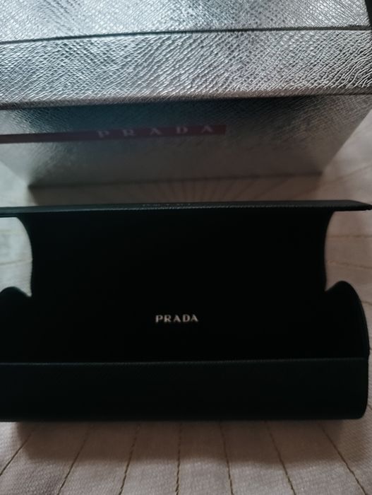 Etui na okulary Prada