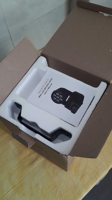 2 x Mini Led (spot e Wash)