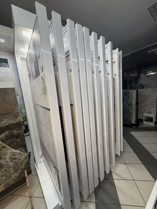 Ekspozytor ksiazka stojak na plytki panele dekoracje ekspozycja