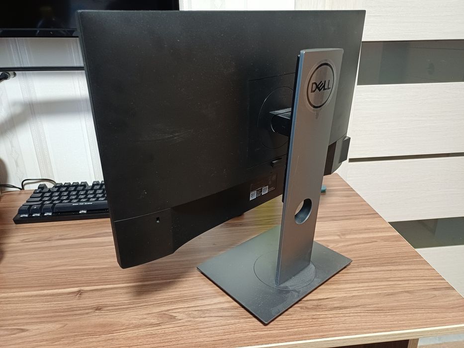 Монитор Dell  відмінний стан