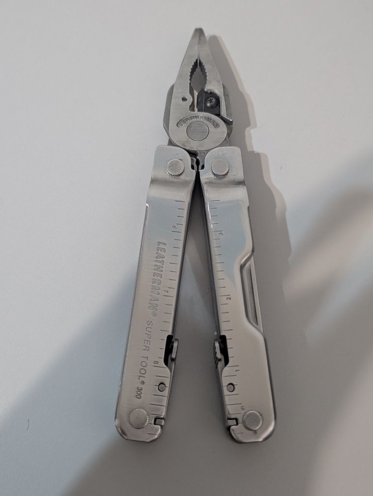 Мультиінструмент LEATHERMAN wave + Leatherman super tool 300