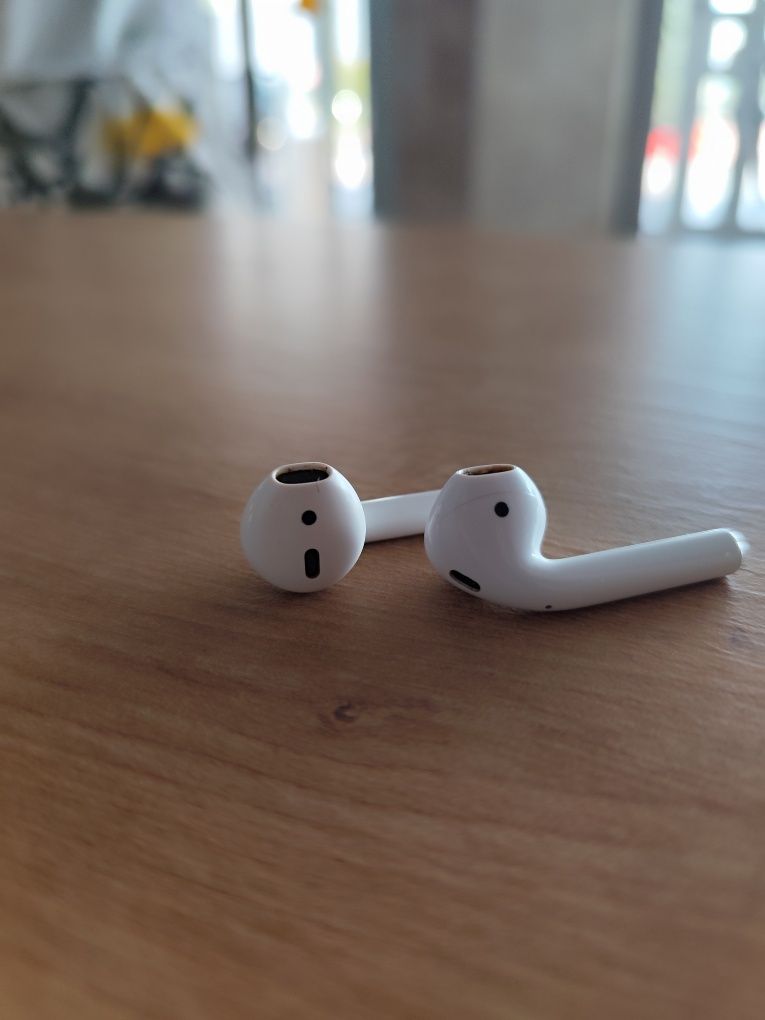 AirPods 2 покоління