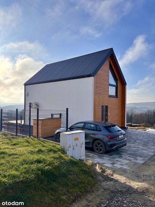 Nowoczesne Stodoły z widokiem na Tatry, niedaleko Krakowa