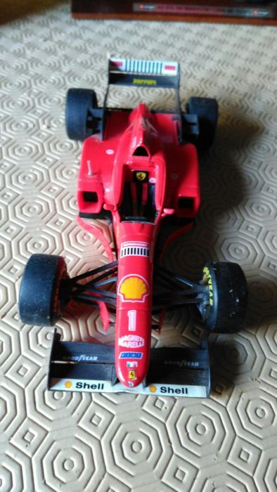 Automovel miniatura Ferrari F.310