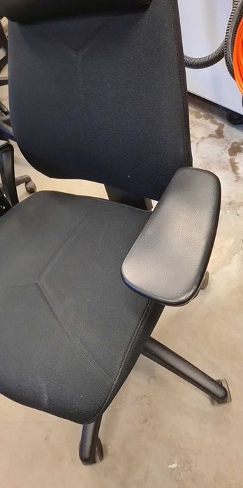 fotel biurowy Kinnarps 6000 plus z zagłówkiem