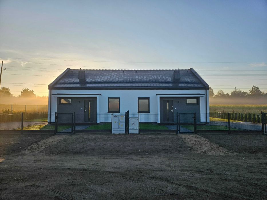 Dom bliźniak z działką