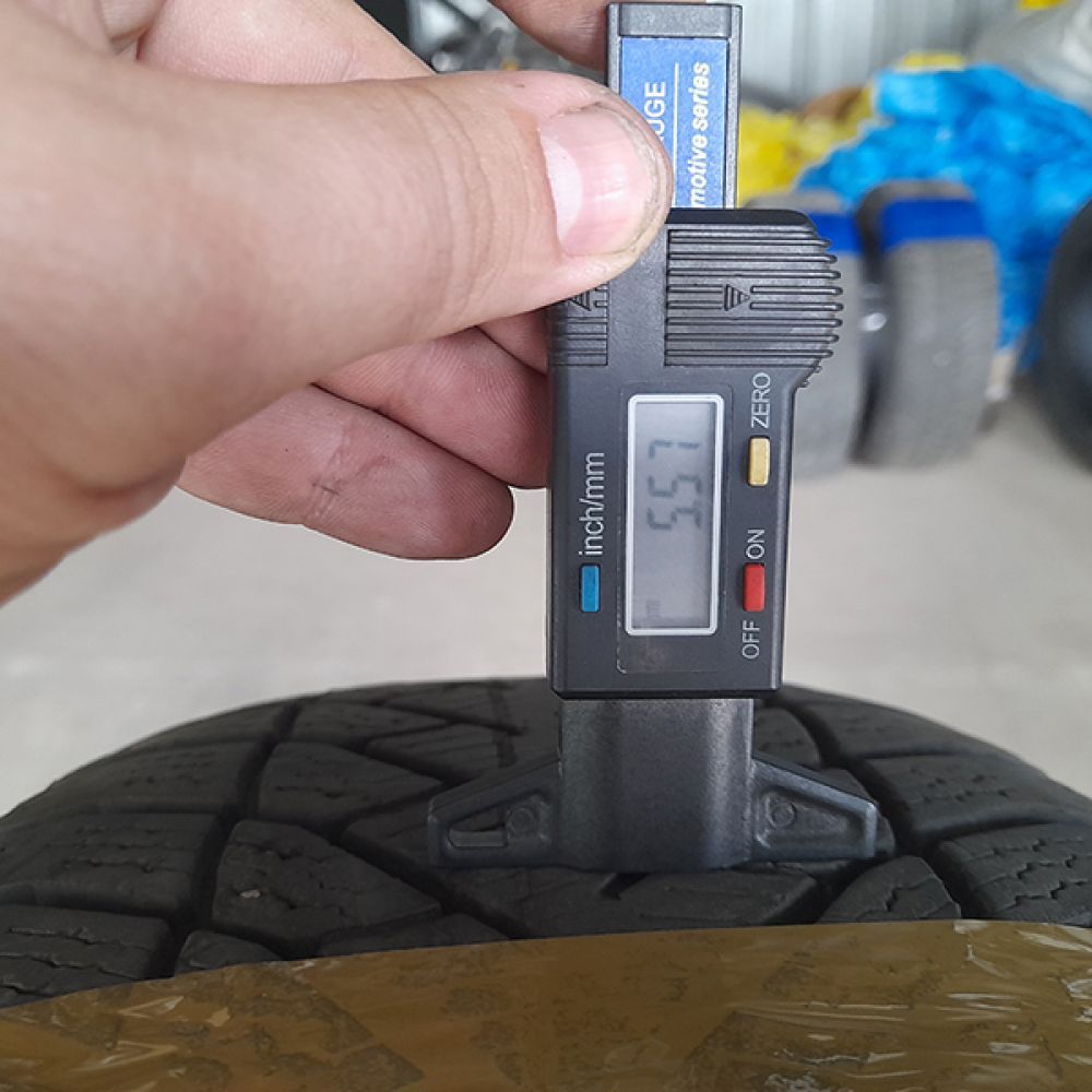 Шини Goodyear UltraGrip+ SUV 245/65 R17 107H Б/У 5,5 мм