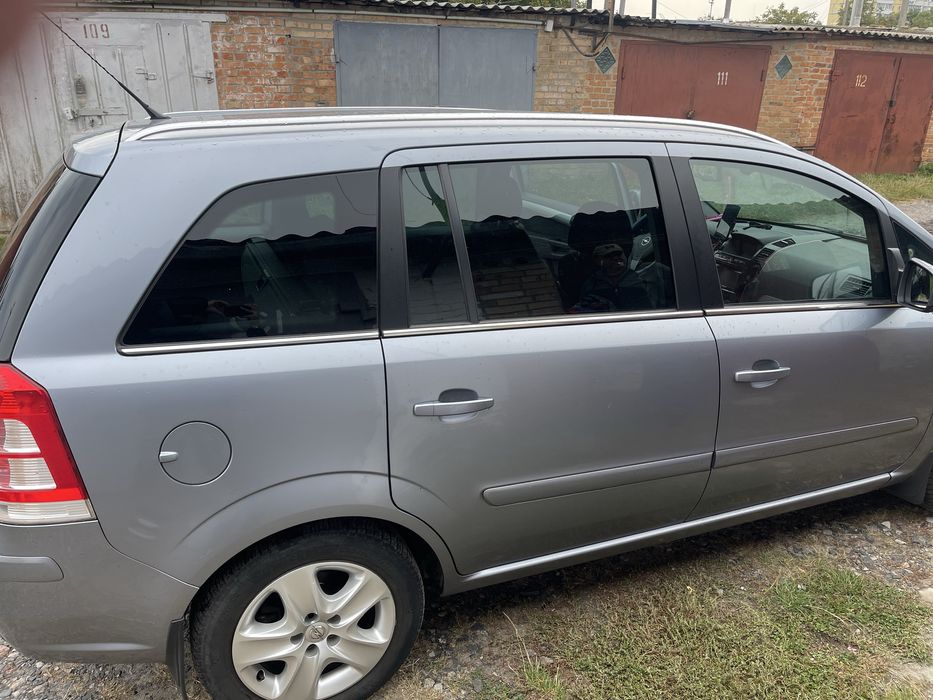 Продам Opel Zafira