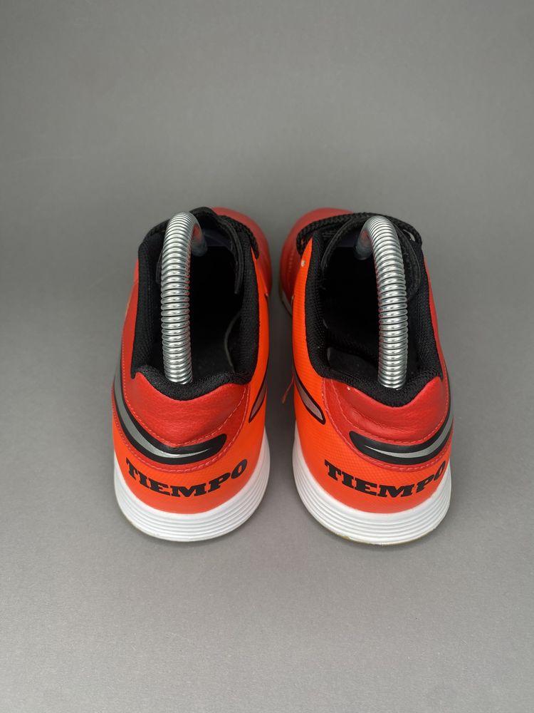 Nike Tiempo шкіряні дитячі футзалки детские футбольные 38р найк