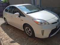 Продам Toyota PRIUS