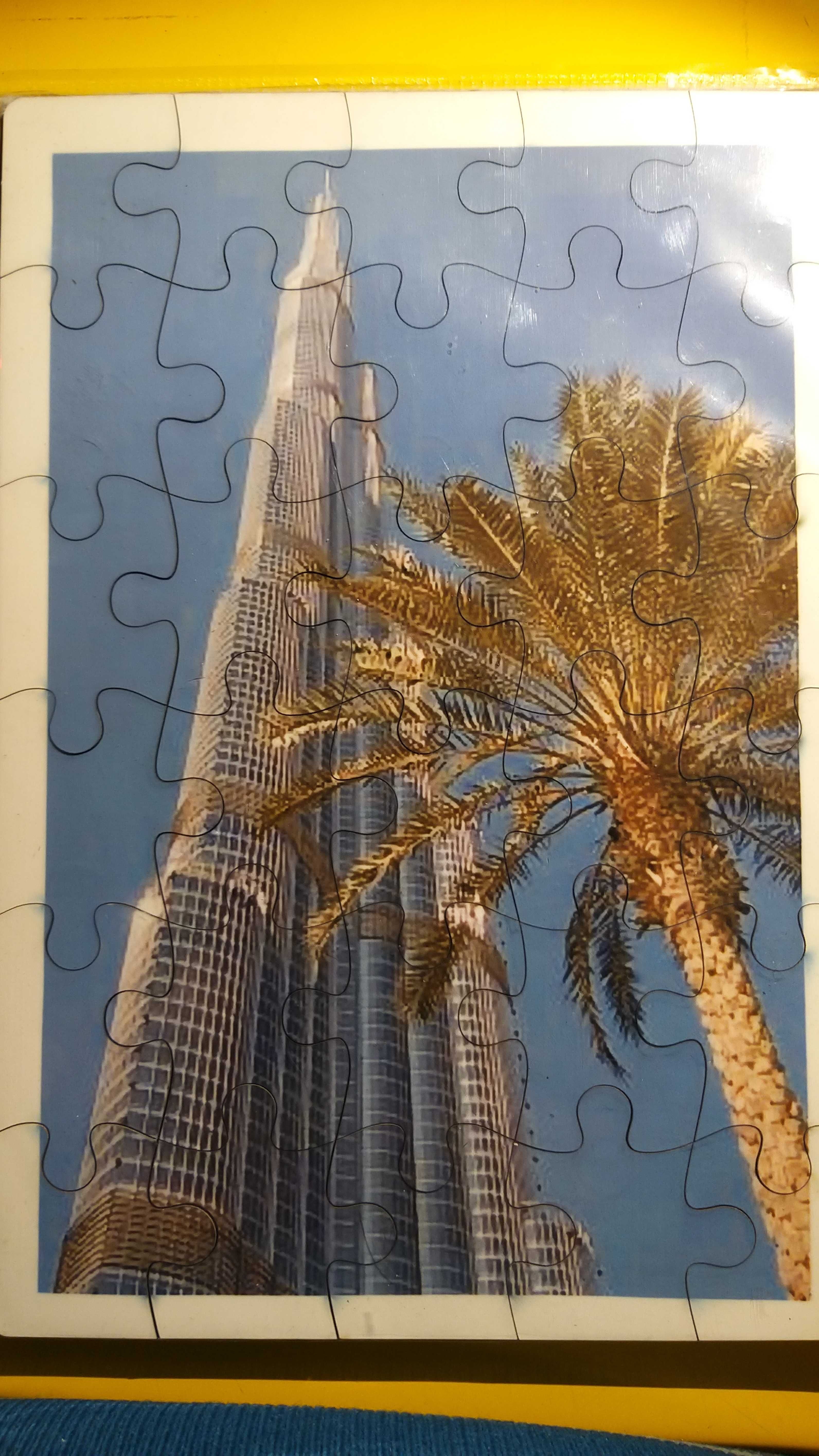 Puzzle Dubaj  z widokiem na najwyższy budynek świata.