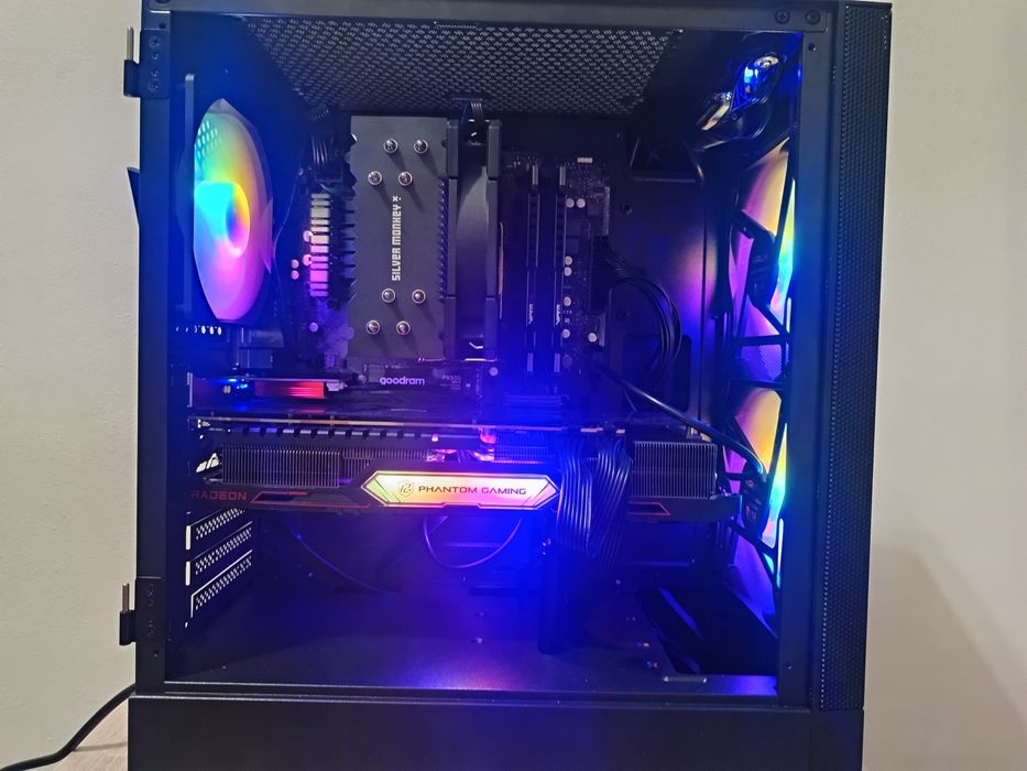 Komputer gamingowy  Ryzen 7 5700X/RX6760XT 12GB/16 GB RAM/1Tb M.2