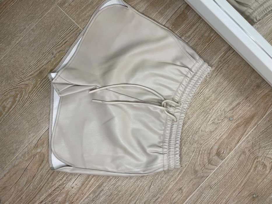 Шорти з еко шкіри