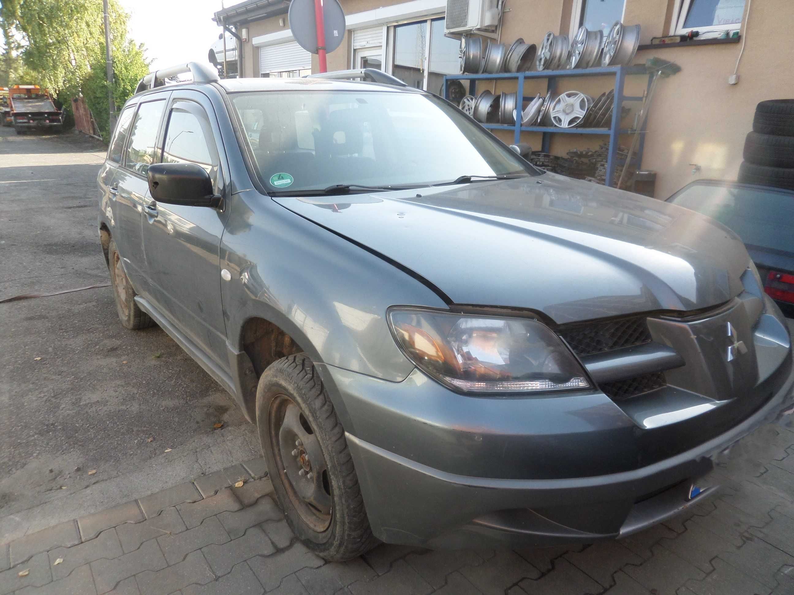 Mitsubishi Outlander / 2.0 BENZYNA / 100 kW / 2004r. na części