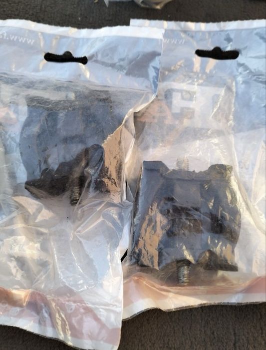 САЙЛЕНТБЛОКИ передніх важелів на BMW E39