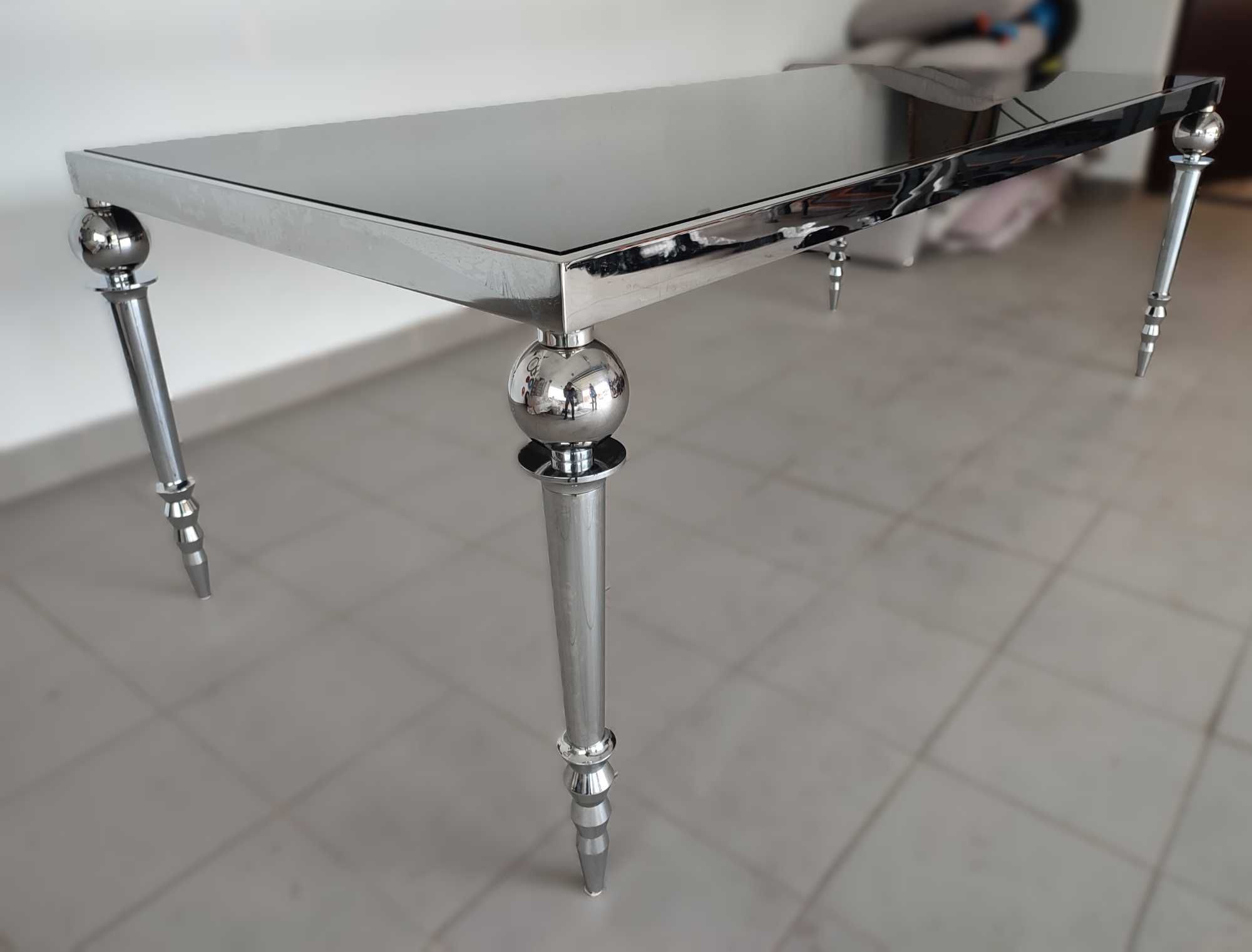 Kolekcja włoskich luksusowych mebli Visionnaire Sofa, fotel, stół