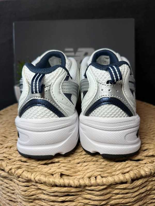 New Balance530_White ButyDamskie_Moda Wygodne  39.5