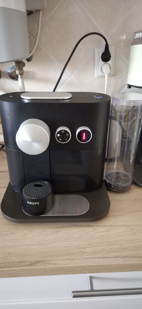 Máquina de Café Krups Nespresso Expert Black