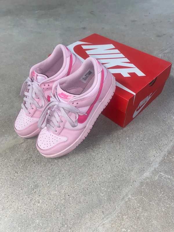 Nike Dunk Low Triple Pink (GS) 40