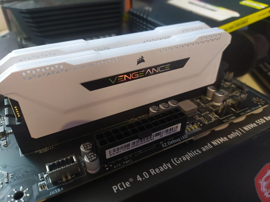 Pamięć RAM Corsair Vengeance RGB PRO SL CL 16 32GB , gwarancja!