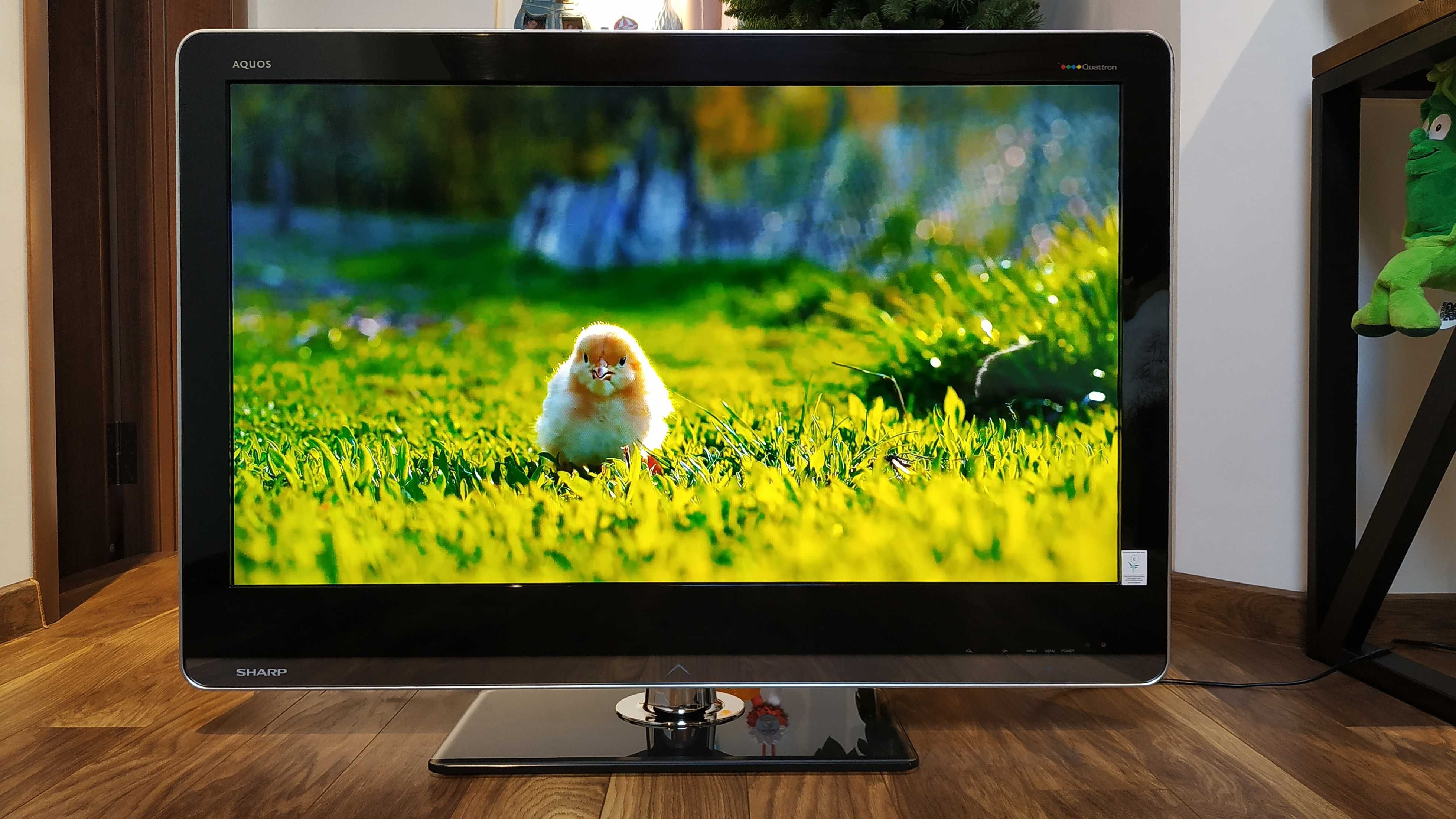 Шикарний LED Телевізор 40" Sharp LC-40LE812E