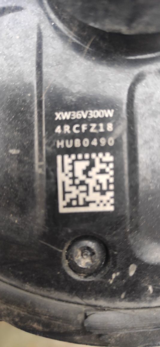 Hulajnoga elektryczna na części hubo 490 XW36V300W
