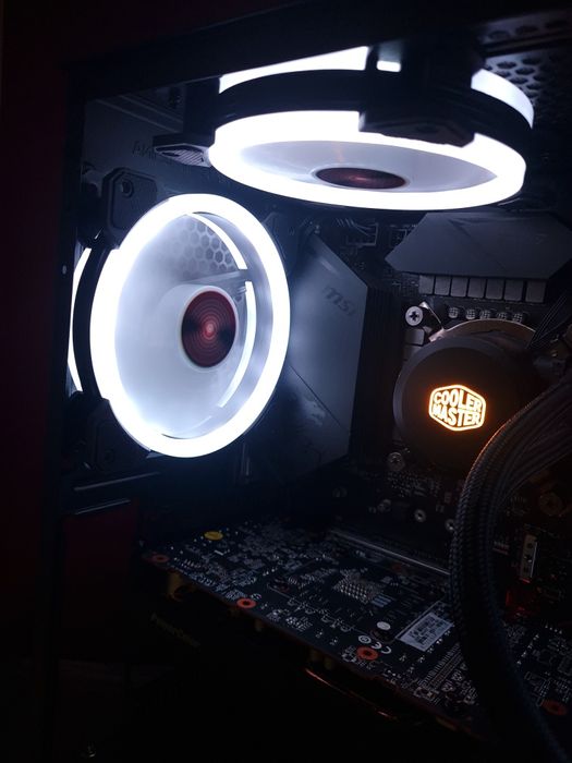 Komputer I5 10600K, RX6600XT, 32GB RAM - klawiatura, mysz, monitor