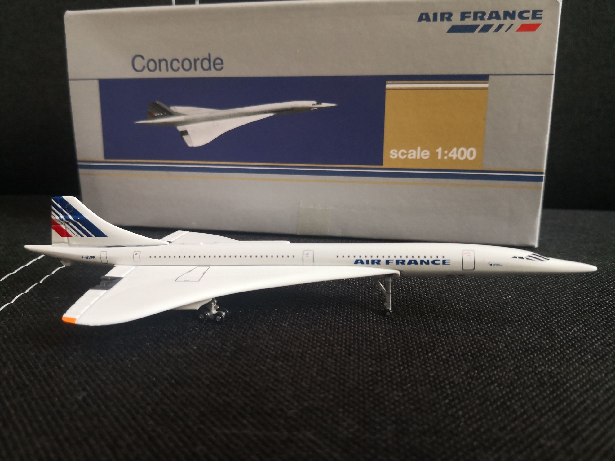 Samolot model samolotu metalowy ok 15 cm jak Concorde