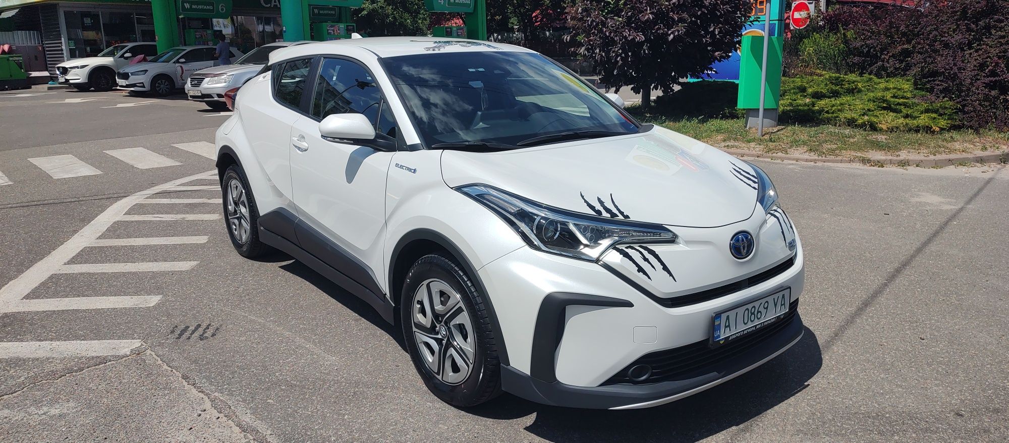 Toyota C-HR електро