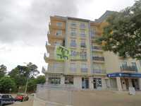 Apartamento T2, com Parqueamento e Arrecadação, Torre da ...