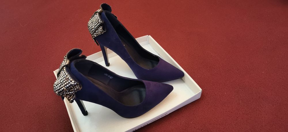 Szpileczki granatowe