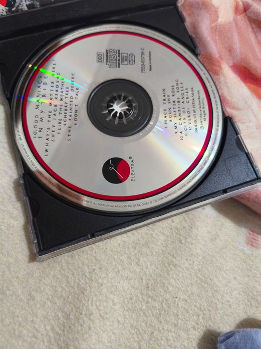 10,000 Maniacs – In My Tribe

CD sem riscos,