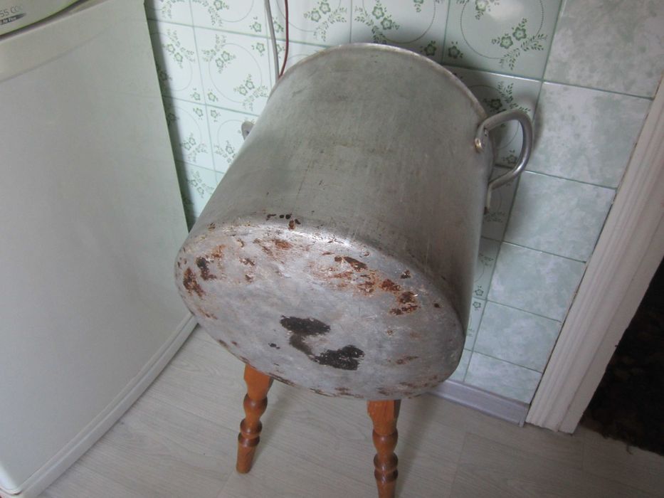 Кастрюля алюминиева 30 и 30 л с крышкой СССР