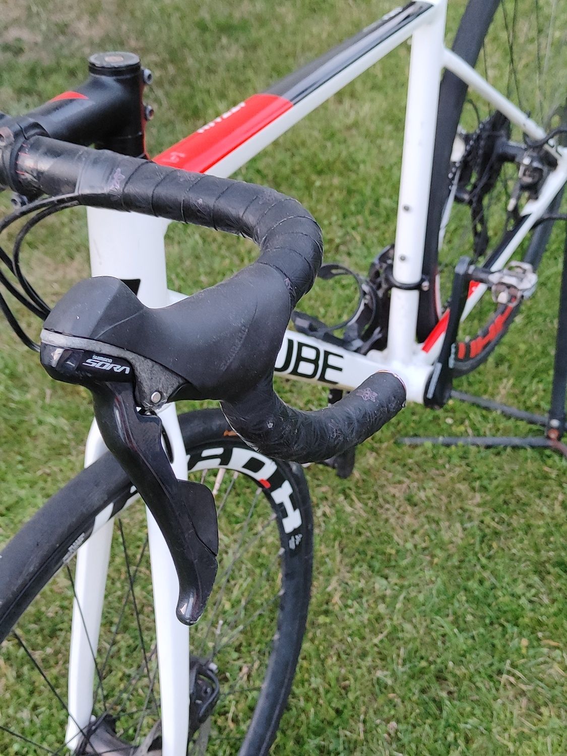 Rower szosowy Cube Attain pro