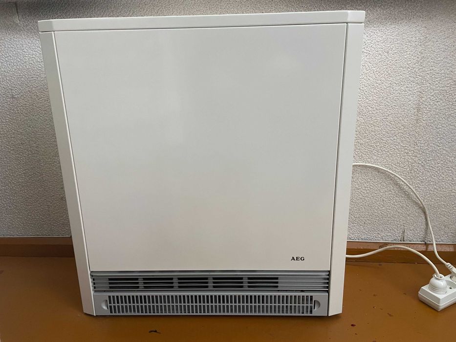 Grzejnik AEG Piec akumulacyjny elektryczny