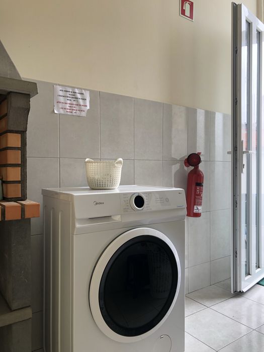 Quarto compartilhado junto à praça da Batalha