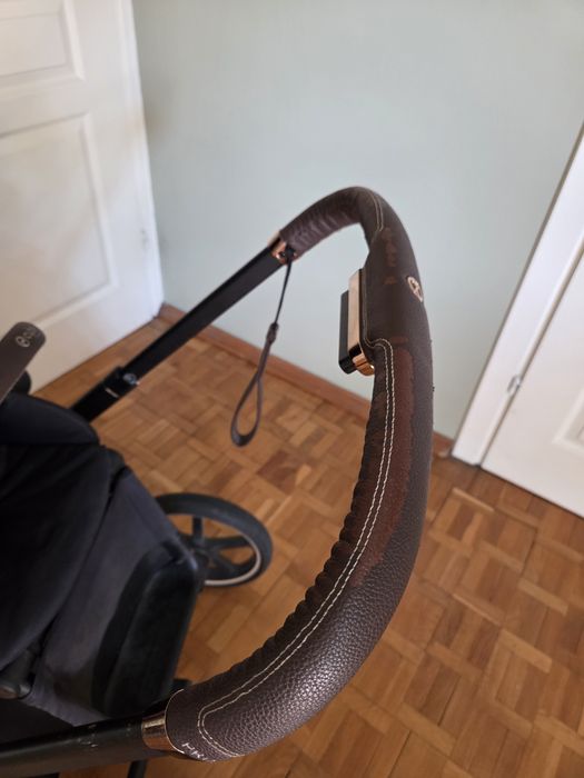Stylowy wózek Cybex Priam 2022 – Rose Gold, spacerówka + gondola