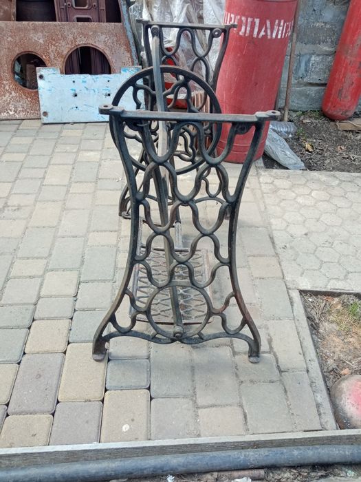 Станина к швейной машинке