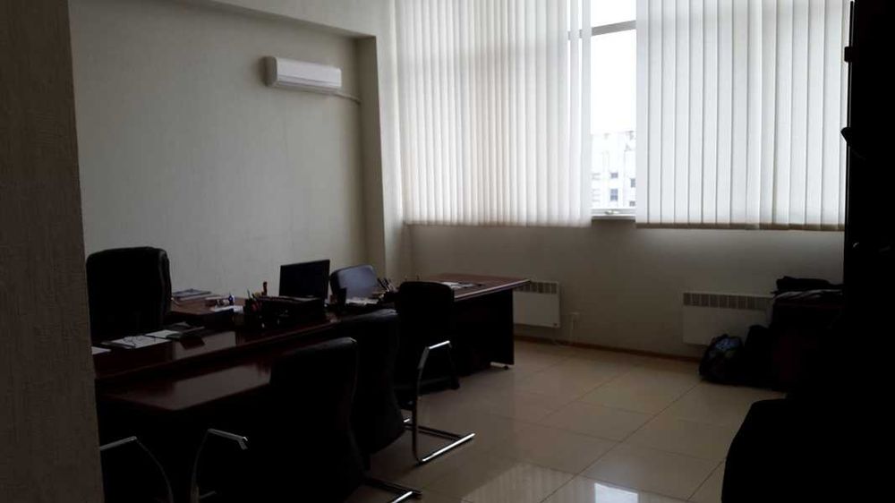 Офис 131 м. кв. свой, без комиссий.