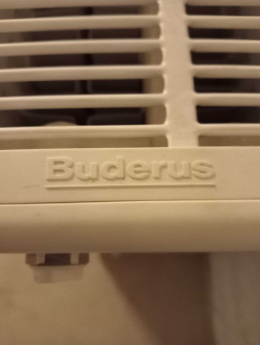 Grzejnik Buderus z termostatem
