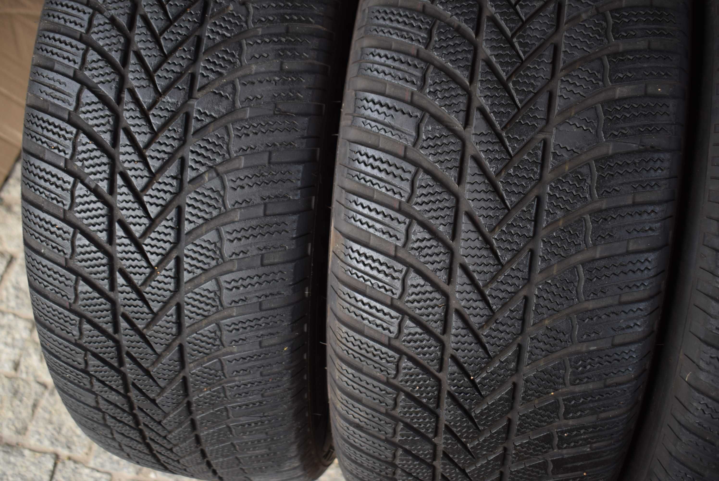 235/55R19 105H Bridgestone LM-005 Blizzak  2021-22 komplet cena za 4