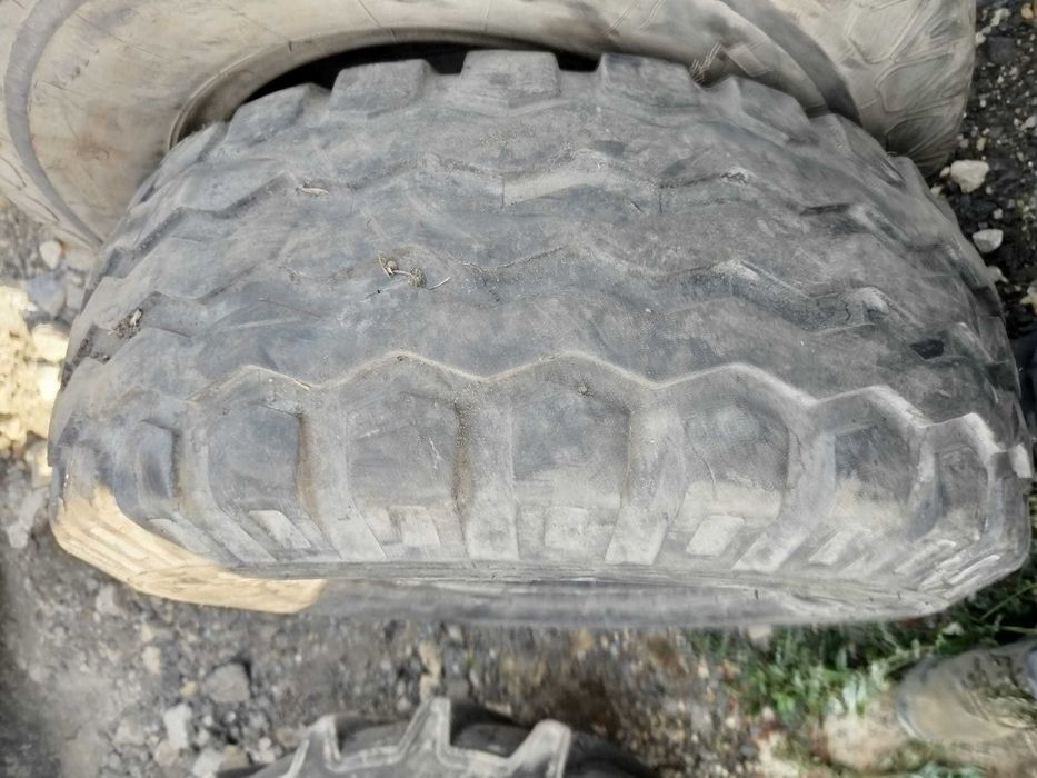 Opona rolnicza 11.5/80-15.3 BKT AW702 przyczepa tandem beczka