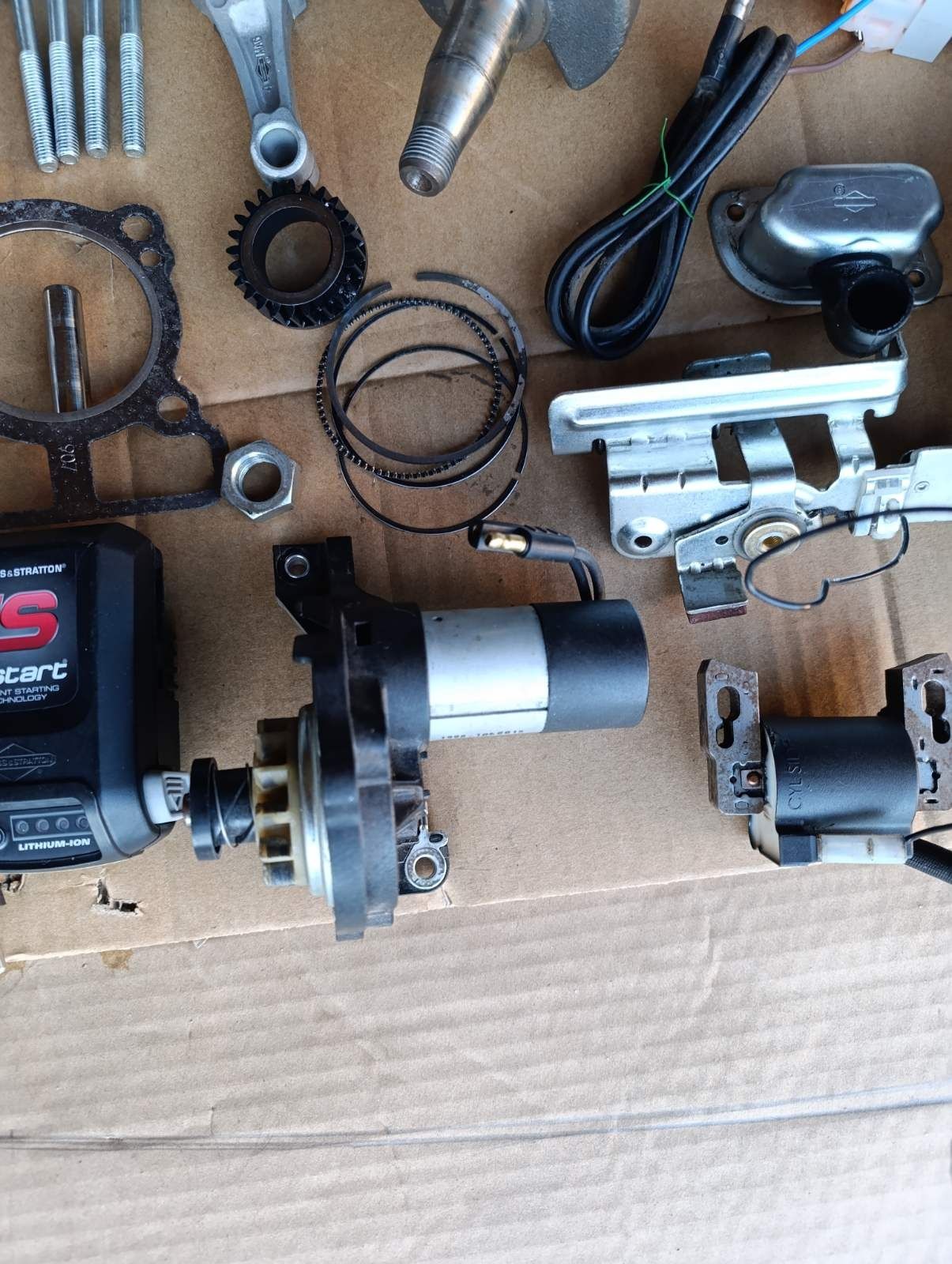 Briggs stratton 775 is запчастини  двигуна