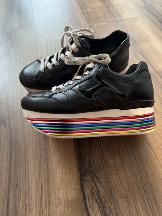 Кеди Hogan на платформі