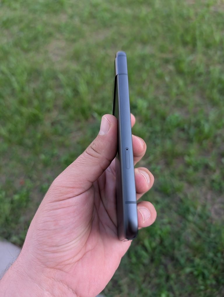 Google Pixel 8a 256GB black neverlock (європейська версія)
