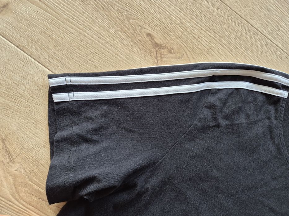 Męski t-shirt koszulka ADIDAS roz L czarna 56x75cm bdb jak Nowa klasyk