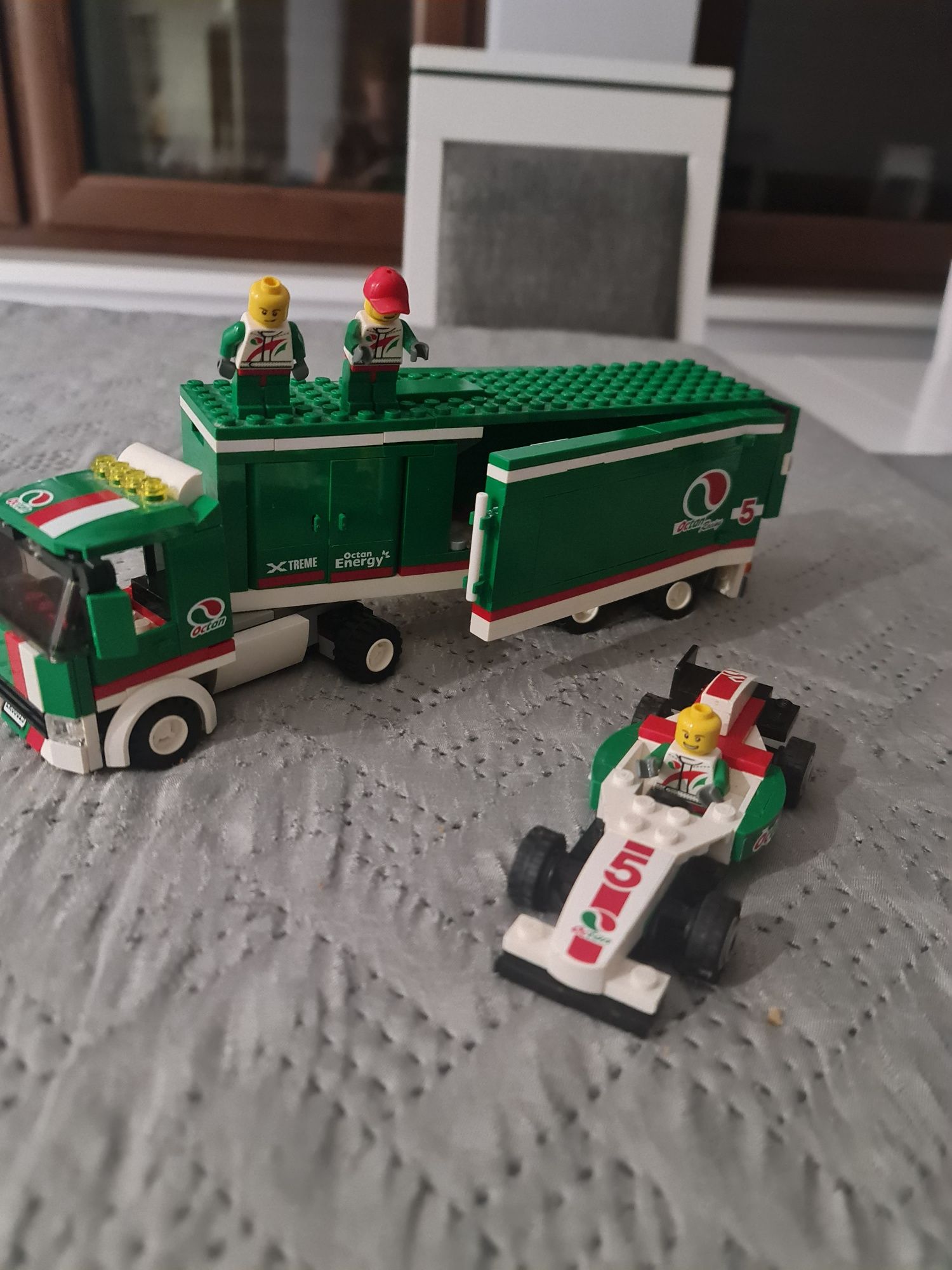 Lego formuła octon