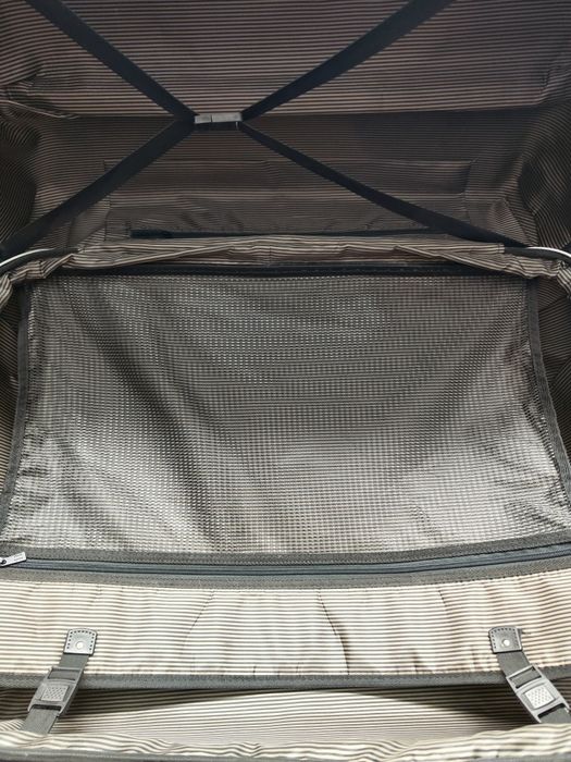 Чемодан каркасный 70х50 см под ремонт или на запчасти